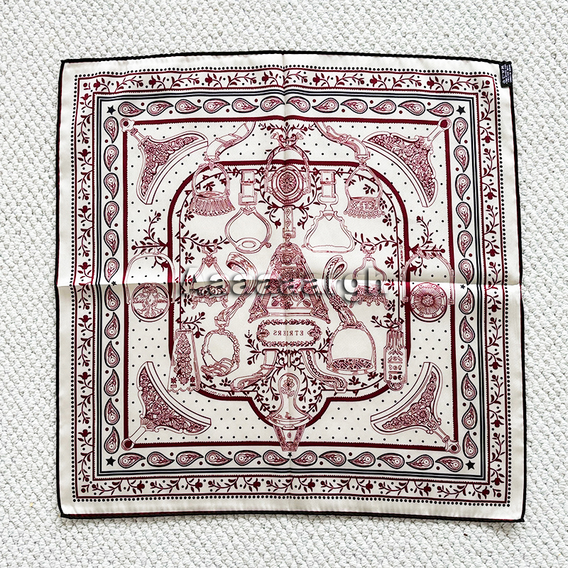 Double Faced Print Scarf Silk  - Luxury Bags Hong Kong incelemesi ve fiyatı