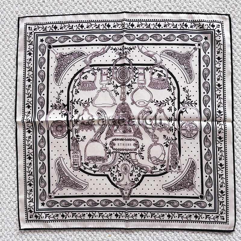 Double Faced Print Scarf Silk  - Luxury Bags Hong Kong incelemesi ve fiyatı