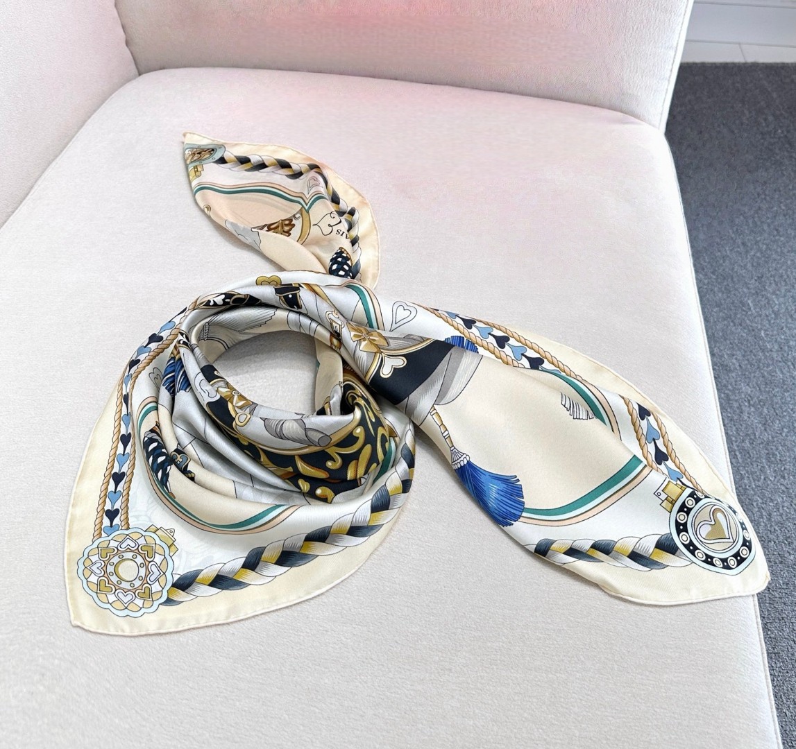Top-Tier Luxury Women's Scarf  - Luxury Bags Tier incelemesi ve fiyatı