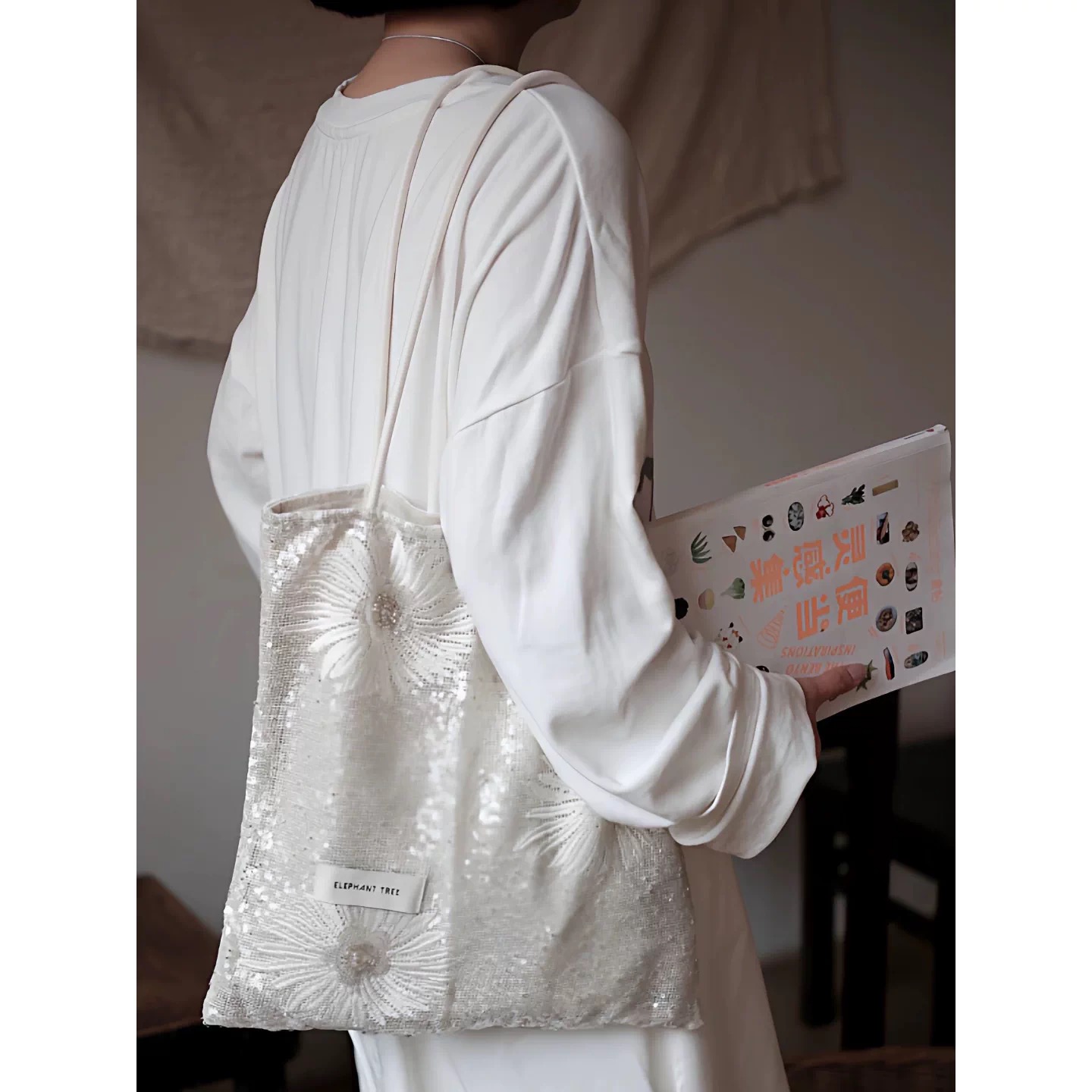 White Daisy Sequin Canvas Larg - Canvas Tote Designer incelemesi ve fiyatı